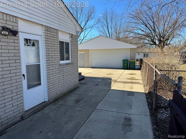 9828 Barkley Street, Van Buren Charter Township, MI 48111