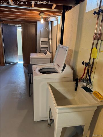 9828 Barkley Street, Van Buren Charter Township, MI 48111