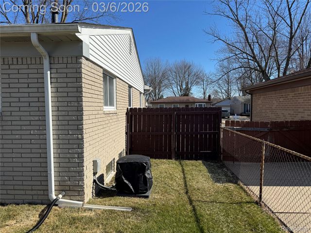 9828 Barkley Street, Van Buren Charter Township, MI 48111