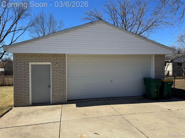 9828 Barkley Street, Van Buren Charter Township, MI 48111