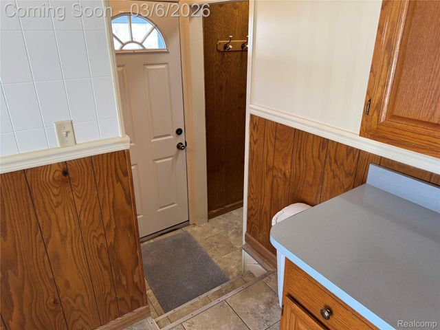 9828 Barkley Street, Van Buren Charter Township, MI 48111