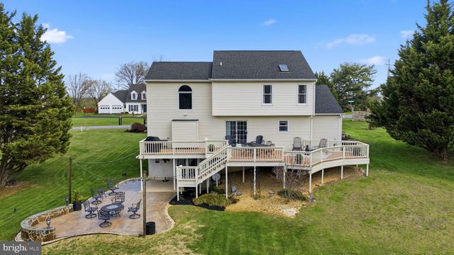 17 RENAISSANCE DR, Martinsburg, WV 25403