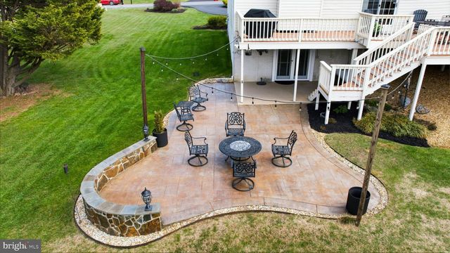 17 RENAISSANCE DR, Martinsburg, WV 25403