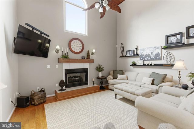 17 RENAISSANCE DR, Martinsburg, WV 25403