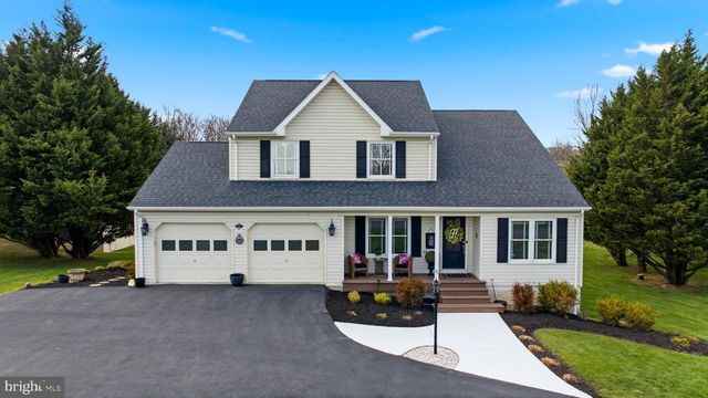 17 RENAISSANCE DR, Martinsburg, WV 25403