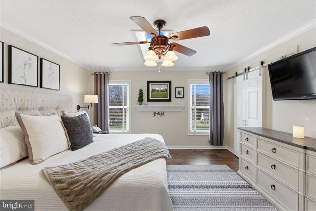 17 RENAISSANCE DR, Martinsburg, WV 25403