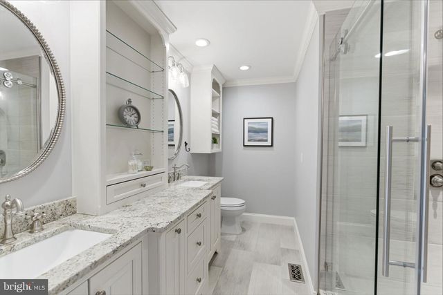 17 RENAISSANCE DR, Martinsburg, WV 25403