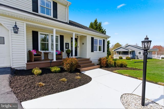 17 RENAISSANCE DR, Martinsburg, WV 25403