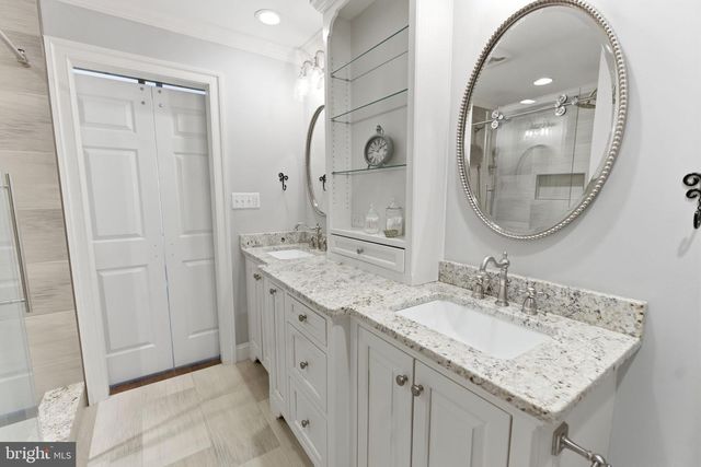 17 RENAISSANCE DR, Martinsburg, WV 25403