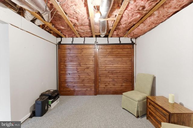 17 RENAISSANCE DR, Martinsburg, WV 25403