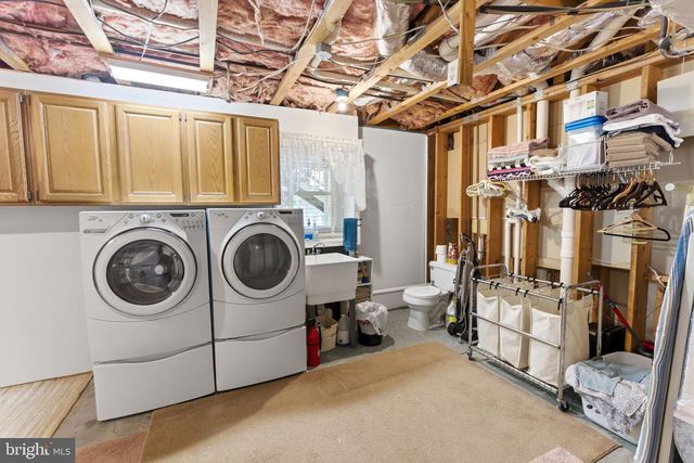 17 RENAISSANCE DR, Martinsburg, WV 25403