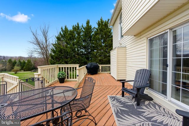 17 RENAISSANCE DR, Martinsburg, WV 25403