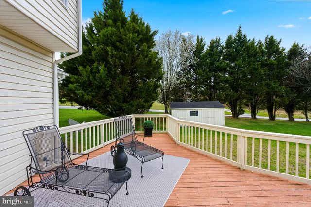 17 RENAISSANCE DR, Martinsburg, WV 25403