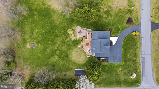 17 RENAISSANCE DR, Martinsburg, WV 25403