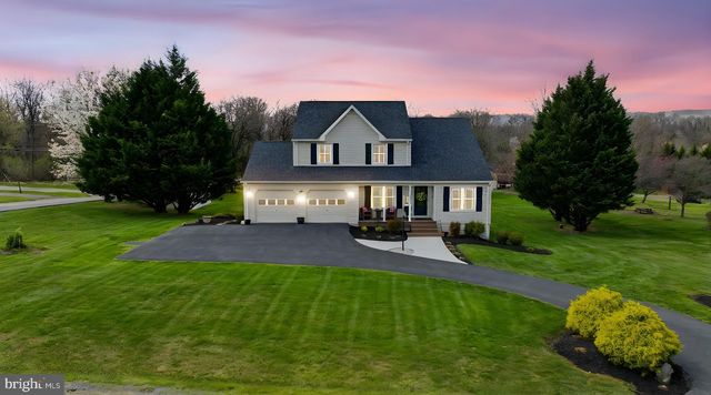 17 RENAISSANCE DR, Martinsburg, WV 25403