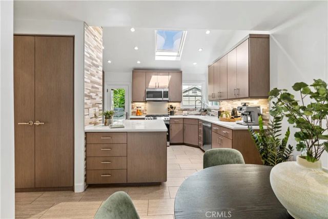 8963 Cynthia, West Hollywood, CA 90069