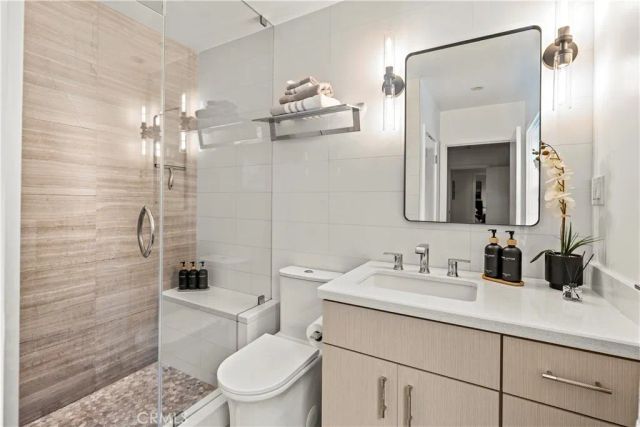 8963 Cynthia, West Hollywood, CA 90069