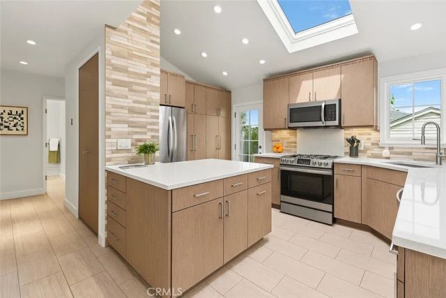 8963 Cynthia, West Hollywood, CA 90069