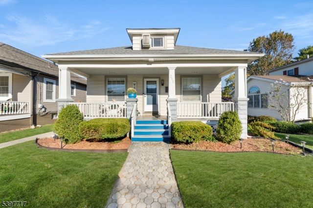 241 Aurora St, Lopatcong Twp., NJ 08865