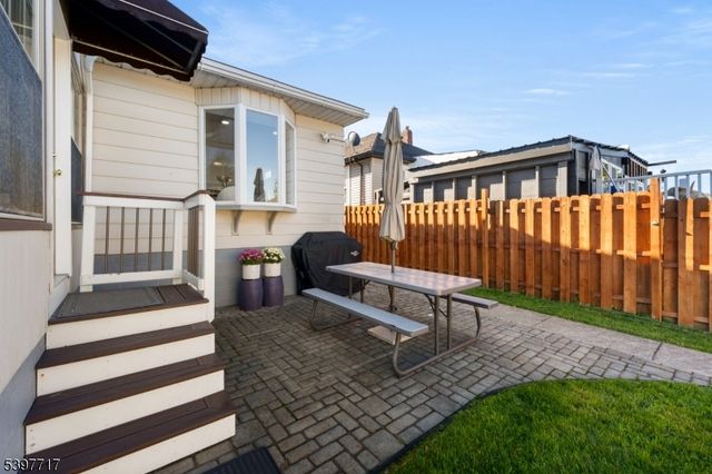 241 Aurora St, Lopatcong Twp., NJ 08865