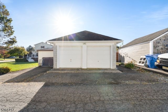 241 Aurora St, Lopatcong Twp., NJ 08865