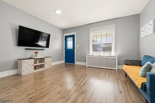 241 Aurora St, Lopatcong Twp., NJ 08865