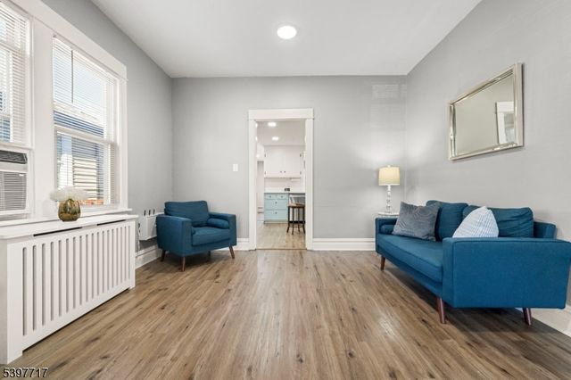 241 Aurora St, Lopatcong Twp., NJ 08865