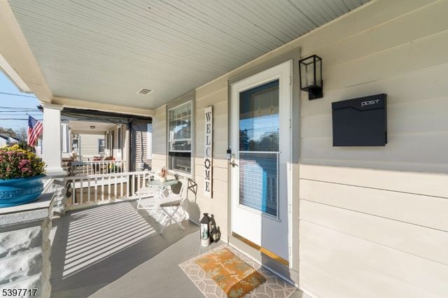 241 Aurora St, Lopatcong Twp., NJ 08865