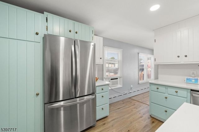 241 Aurora St, Lopatcong Twp., NJ 08865