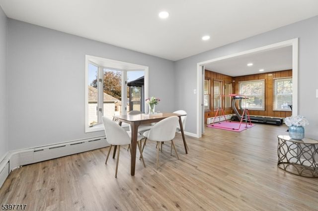 241 Aurora St, Lopatcong Twp., NJ 08865