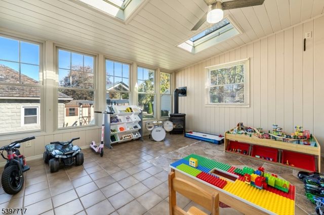 241 Aurora St, Lopatcong Twp., NJ 08865