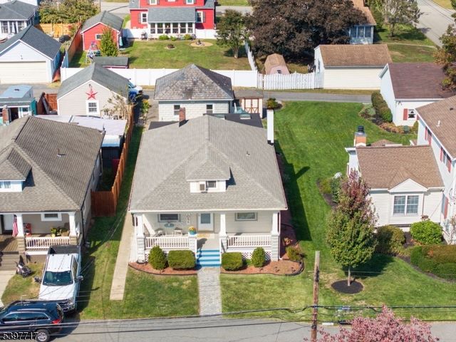 241 Aurora St, Lopatcong Twp., NJ 08865