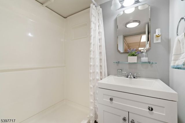 241 Aurora St, Lopatcong Twp., NJ 08865