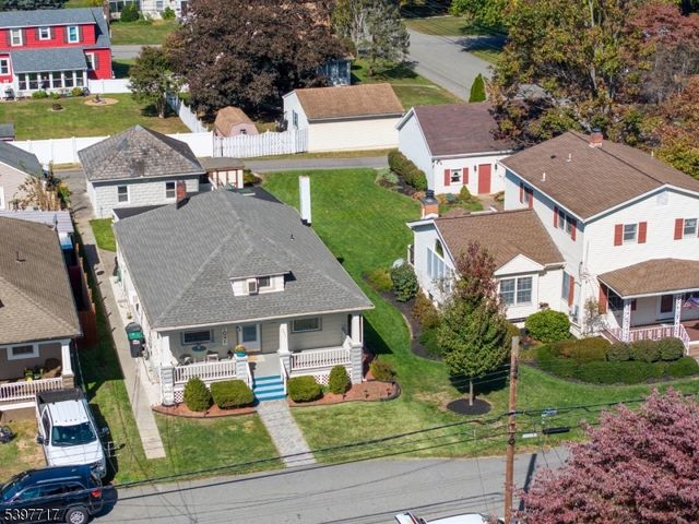 241 Aurora St, Lopatcong Twp., NJ 08865