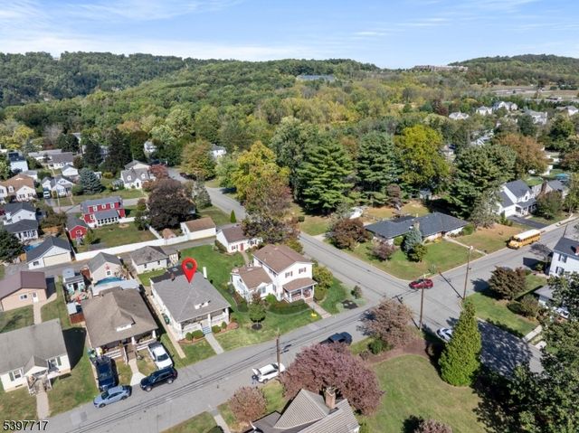241 Aurora St, Lopatcong Twp., NJ 08865