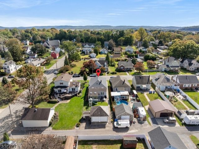 241 Aurora St, Lopatcong Twp., NJ 08865