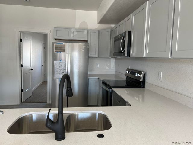 1752 RICHARD MARTIN DR, Cheyenne, WY 82007