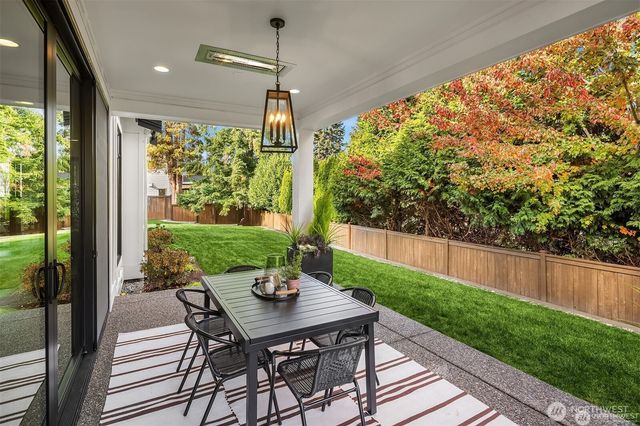 13988 SE 5th Street, Bellevue, WA 98005