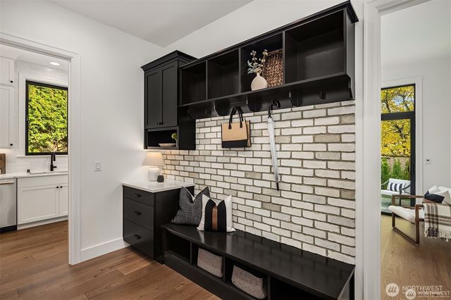 13988 SE 5th Street, Bellevue, WA 98005