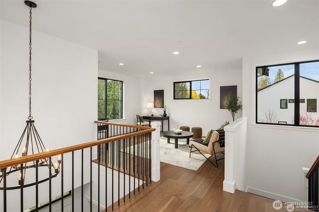 13988 SE 5th Street, Bellevue, WA 98005