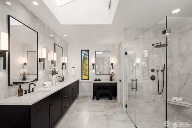 13988 SE 5th Street, Bellevue, WA 98005