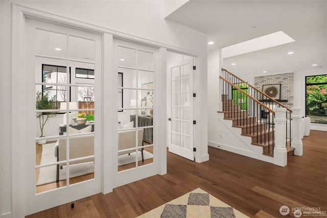 13988 SE 5th Street, Bellevue, WA 98005