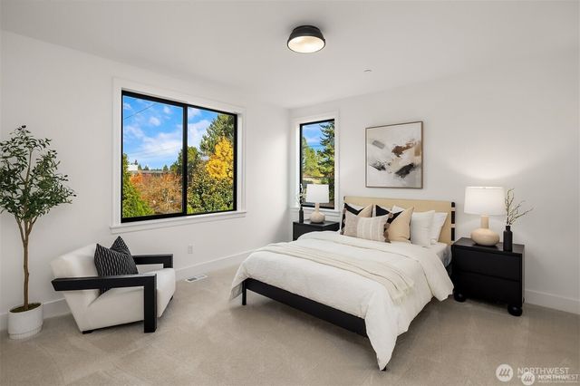 13988 SE 5th Street, Bellevue, WA 98005