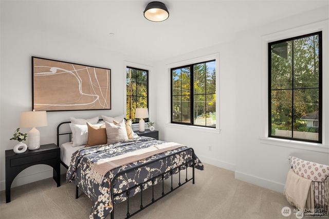 13988 SE 5th Street, Bellevue, WA 98005