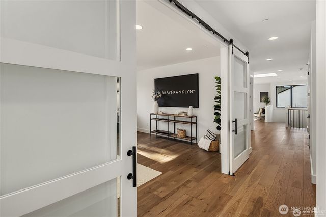 13988 SE 5th Street, Bellevue, WA 98005