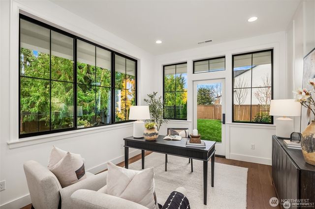 13988 SE 5th Street, Bellevue, WA 98005