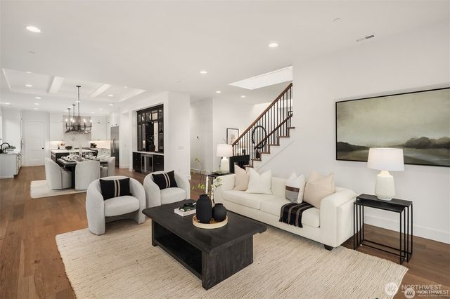 13988 SE 5th Street, Bellevue, WA 98005