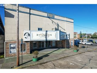 1954 UNION Ave, North Bend, OR 97459