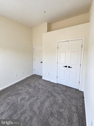 6022 CEDAR POST DR, District Heights, MD 20747