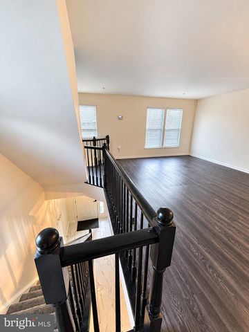 6022 CEDAR POST DR, District Heights, MD 20747